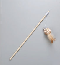 Load image into Gallery viewer, Sisal Mouse/Round/Ball/Fish with Feather Cat Teaser
